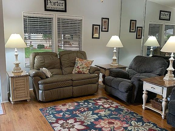 4th image of 1358 Wildwood Way