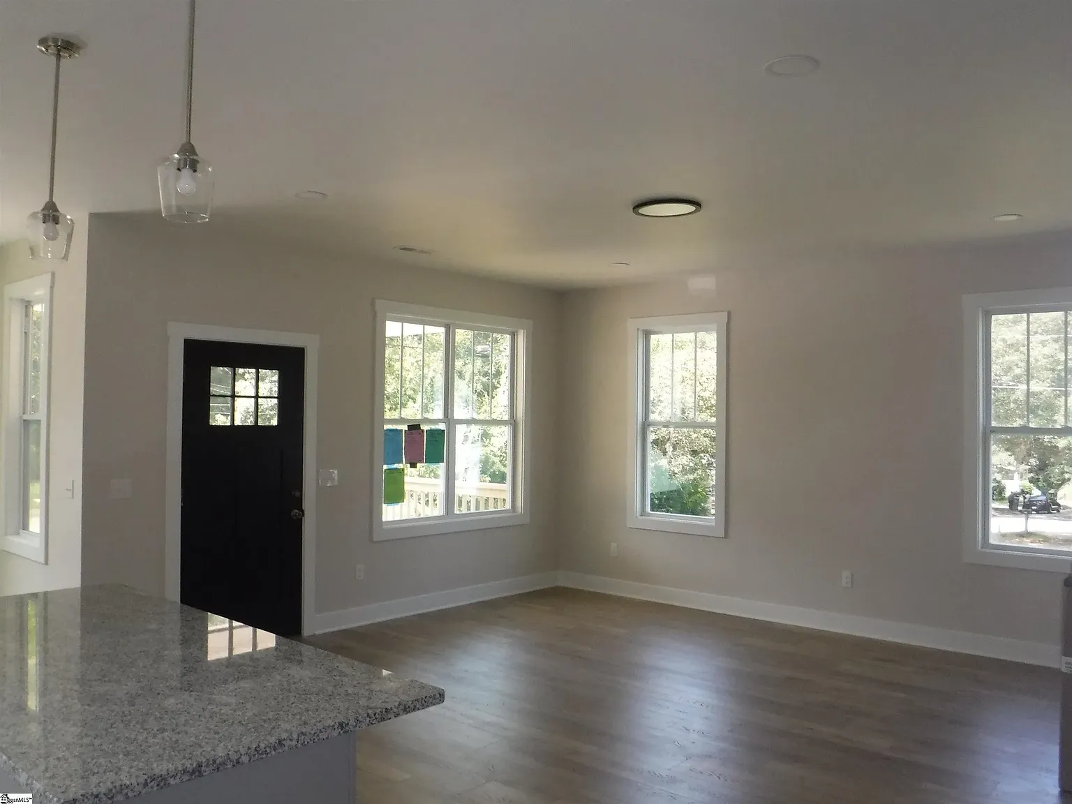 3 bed, 1448 sqft, $1,650 — Photo 2