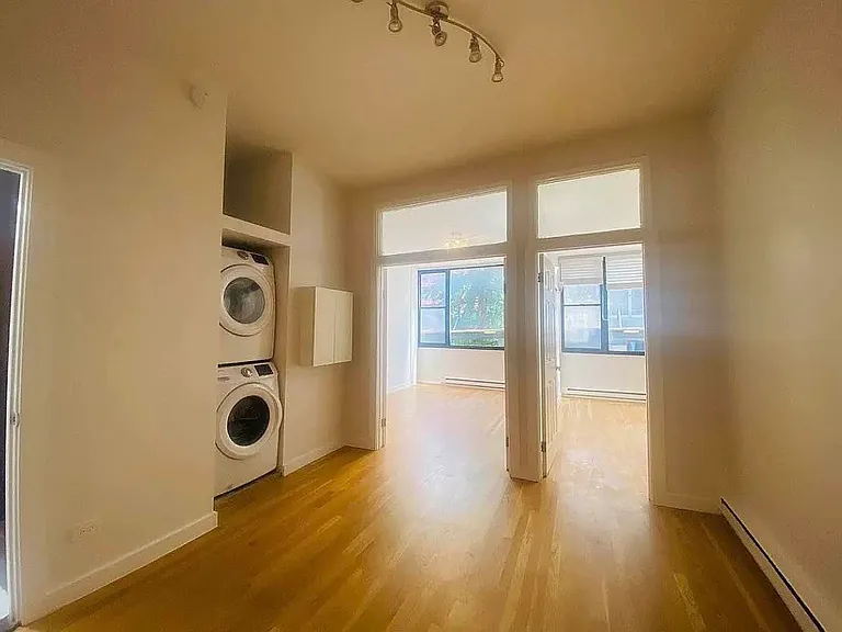 102 W 29th St #1 — Photo 19