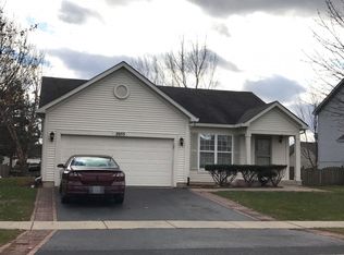 2053 Wheatfield Dr, Romeoville, IL 60446