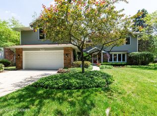812 Bedford Ln, Libertyville, IL
