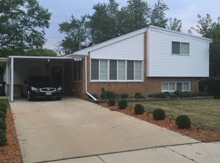 7516 Wilson Ter, Morton Grove, IL 60053