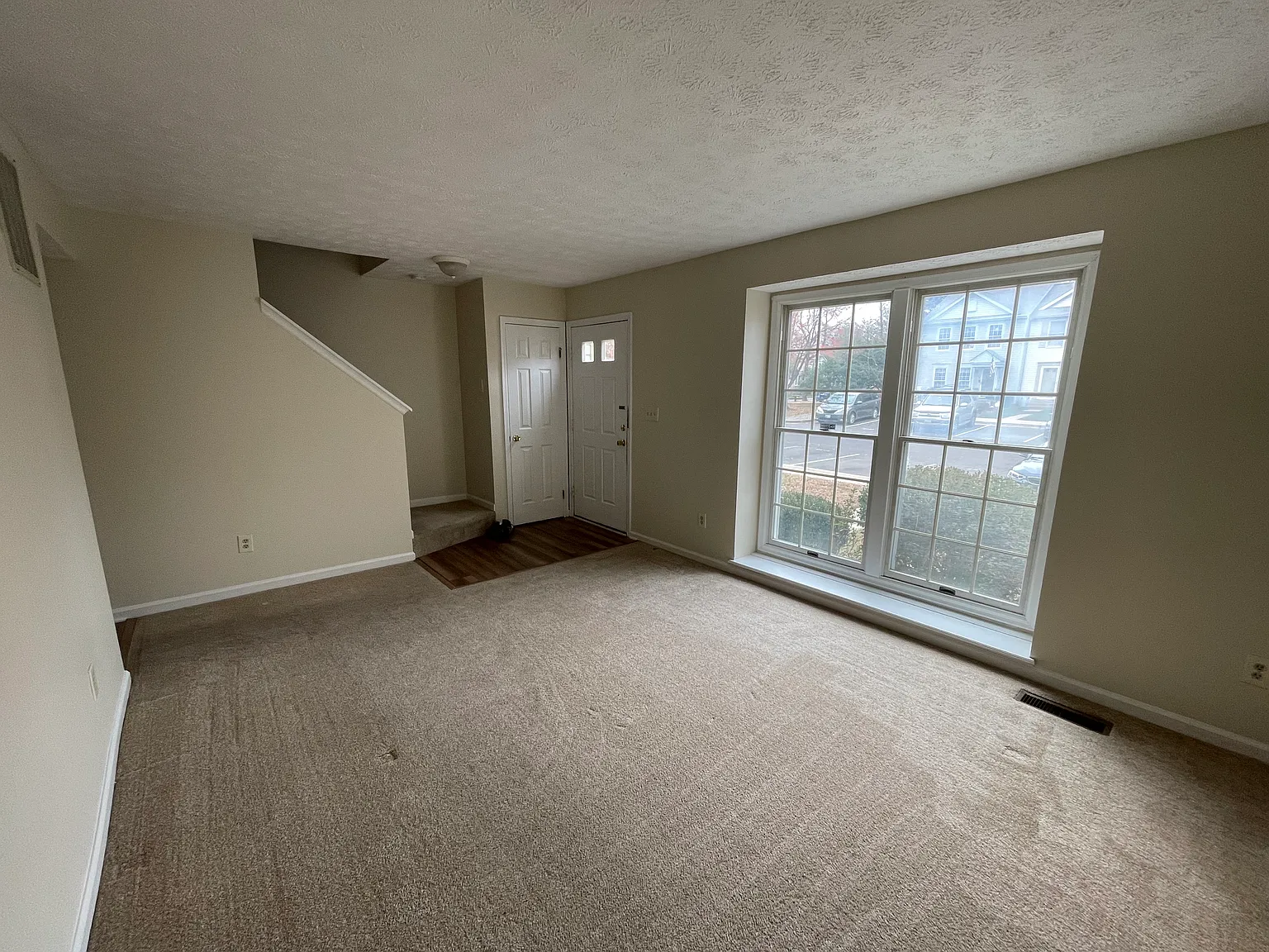 3 bed, 2.5 bath, 1788 sqft, $2,445 — Photo 2