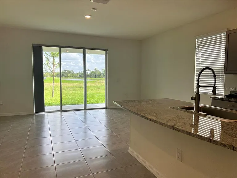 32978 Tulip Petal Ln — Photo 6