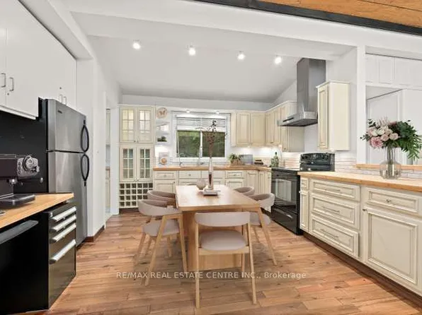 19 Old Pavillion Rd, Caledon, ON L7C 3J8