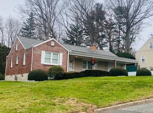 14 Lincoln Ave, Wallingford, CT 06492