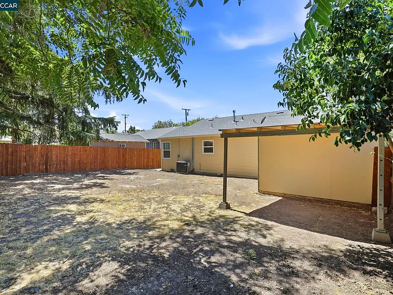 53 Ramona St — Photo 13