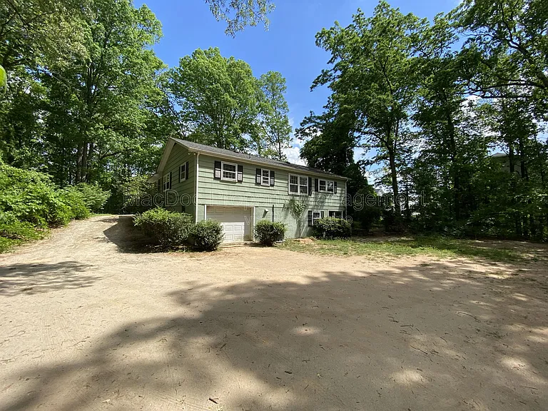 219 Bells Hill Rd — Photo 4