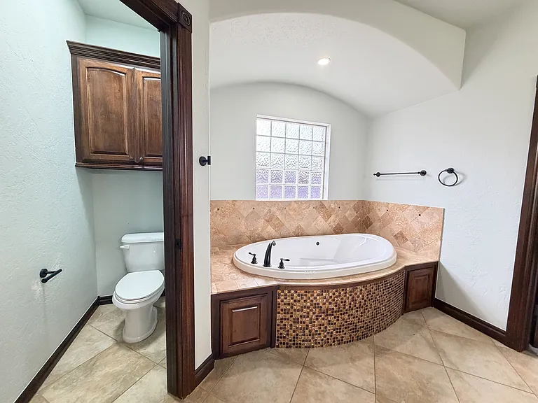 2608 SW 69th St — Photo 31