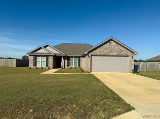 1843 Landing Pl, Deatsville, AL 36022