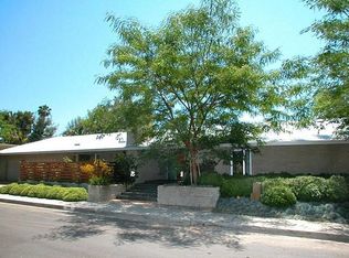 16118 Clear Oak Dr, Encino, CA 91436