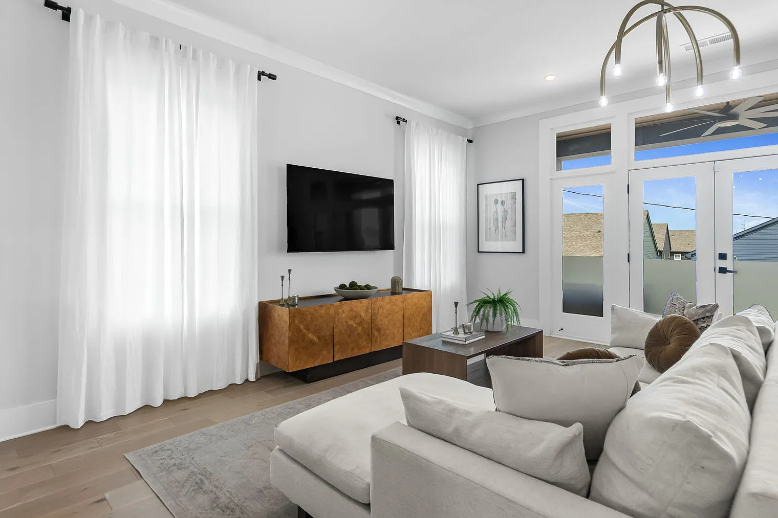 4 bed, 3.0 bath, 2292 sqft, $7,254 — Photo 1