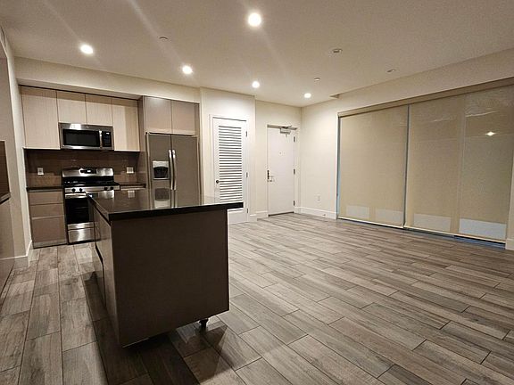 3rd image of 5044 Bakman Ave #1A