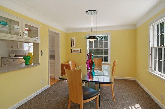 Separate dining area 