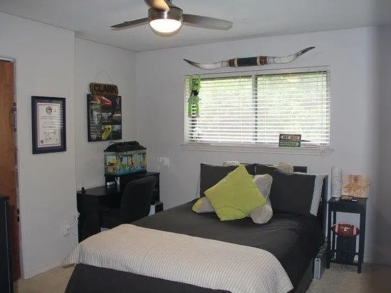 420 Oyster Creek Ct — Photo 3