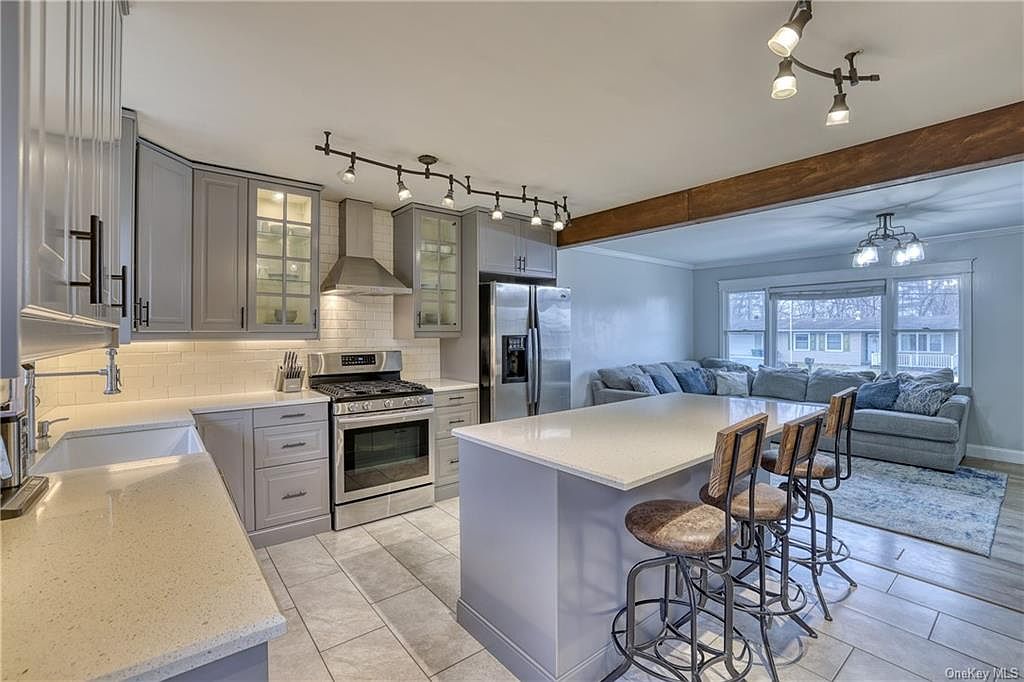 18 Woodland Avenue, Middletown, NY 10940 Zillow