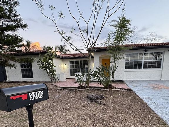 2nd image of 3206 Pinon Dr