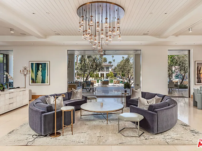 618 N Beverly Dr — Photo 11