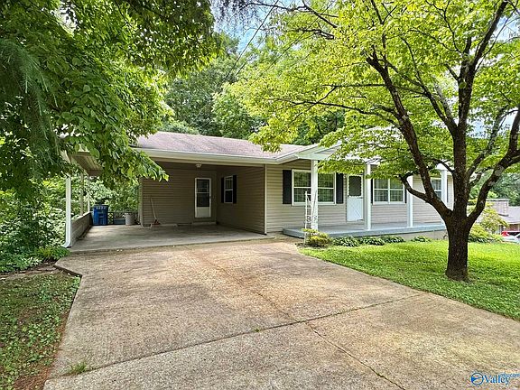 2nd image of 4605 Mountain Crest Dr