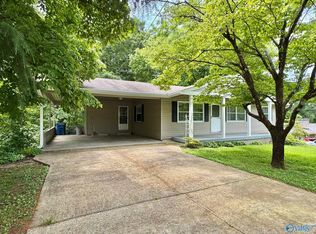 4605 Mountain Crest Dr, Guntersville, AL 35976