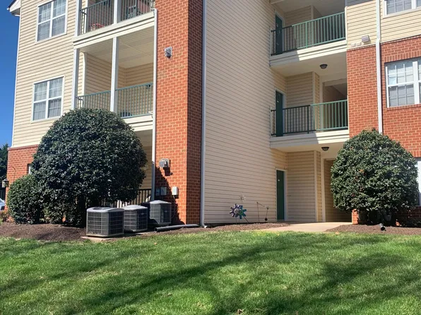 9421 Links Ln APT C, Glen Allen, VA 23059