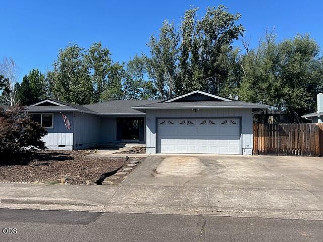 1st image of 607 Palo Verde Way