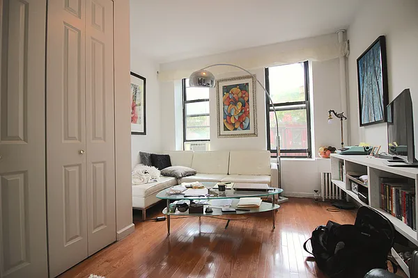 Rented by Bold New York | media 15