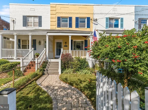 1722 Price St, Alexandria, VA 22301