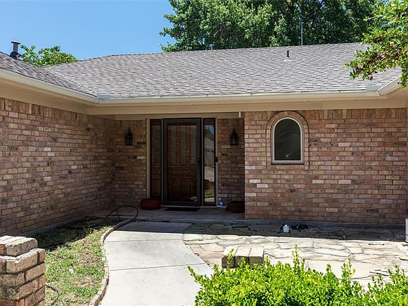 5th image of 1636 Vicksburg Dr