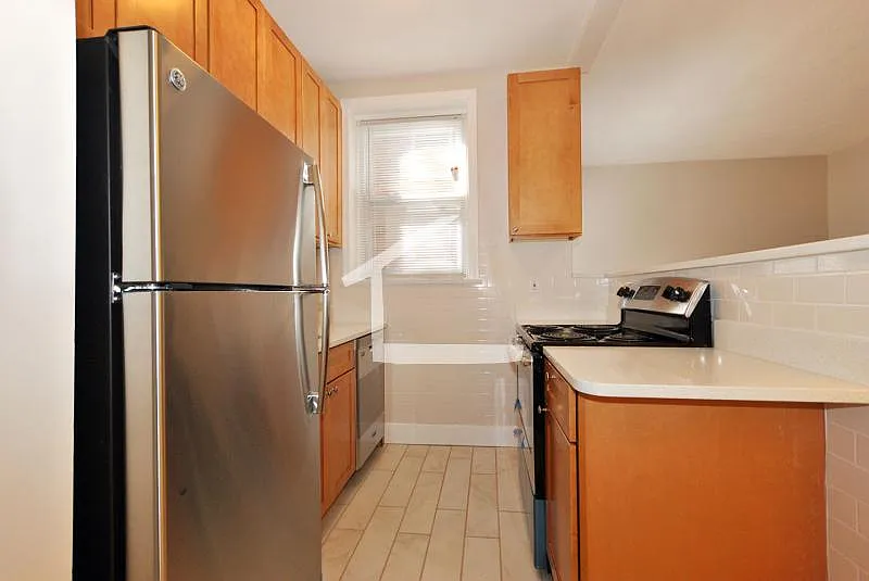 2 bed, 750 sqft, $3,300 — Photo 4