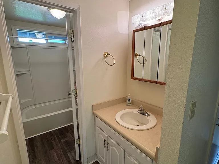 3940 Burlwood St — Photo 9