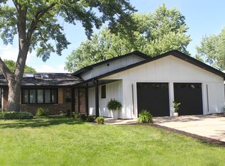 326 Milan Ct, Schaumburg, IL 60193