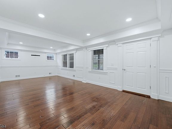 3rd image of 1208 Orange Ave