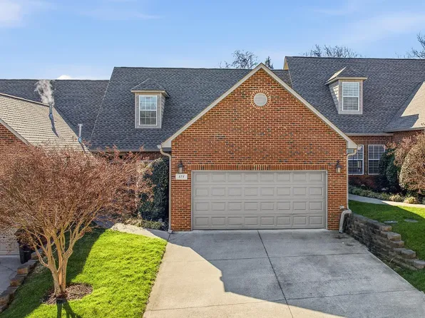 375 Meadow Walk Ln #375, Lenoir City, TN 37772