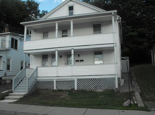 14 Chestnut St, Winsted, CT 06098