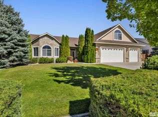 2930 La Cresta Cir, Minden, NV 89423