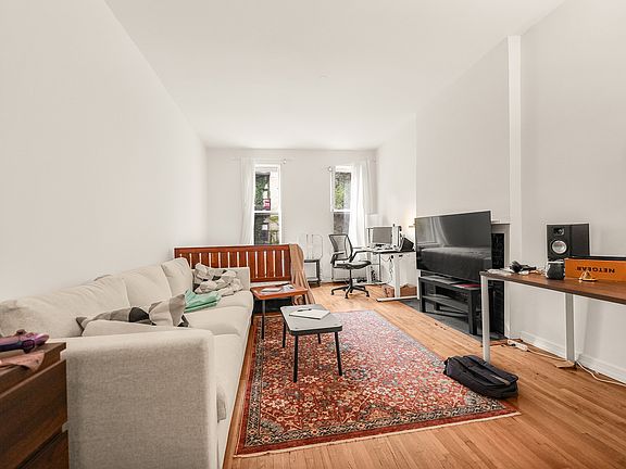 2nd image of 419 E 87th St #1D
