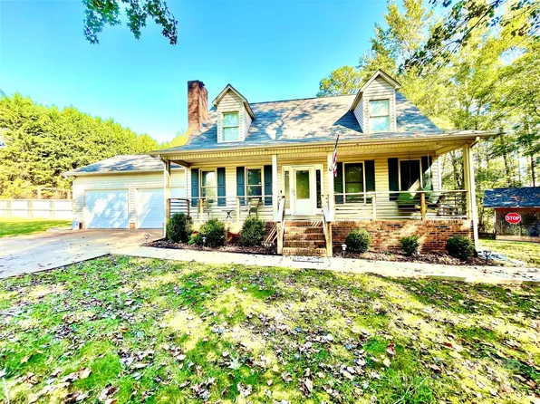 111 Hemingway Dr, Dallas, NC 28034
