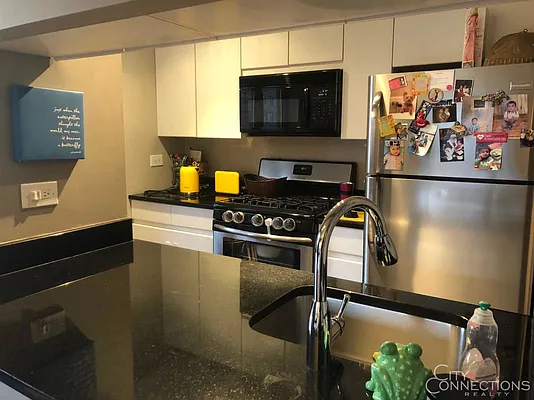 Rented by City Connections Realty | media 6