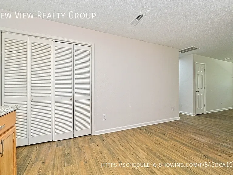1119 Grady St — Photo 13