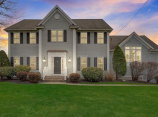 9 Rock O Dundee Rd, Andover, MA 01810