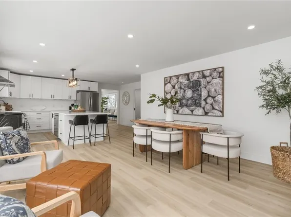 5789 Kennisis Lake Rd, Dysart Et Al, ON K0M 1S0