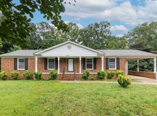 522 SE Maynard Rd, Cary, NC 27511