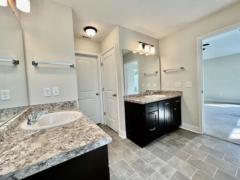 759 Fairview Cir — Photo 23