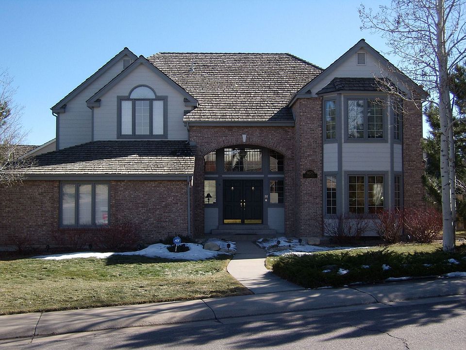 impressive curb appeal!