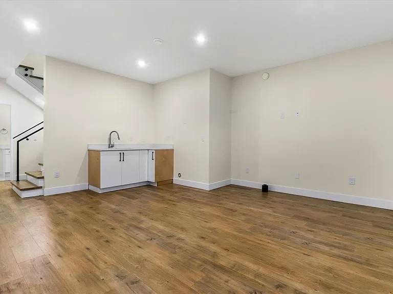 8211 Harvest Pl #STUDIO — Photo 3