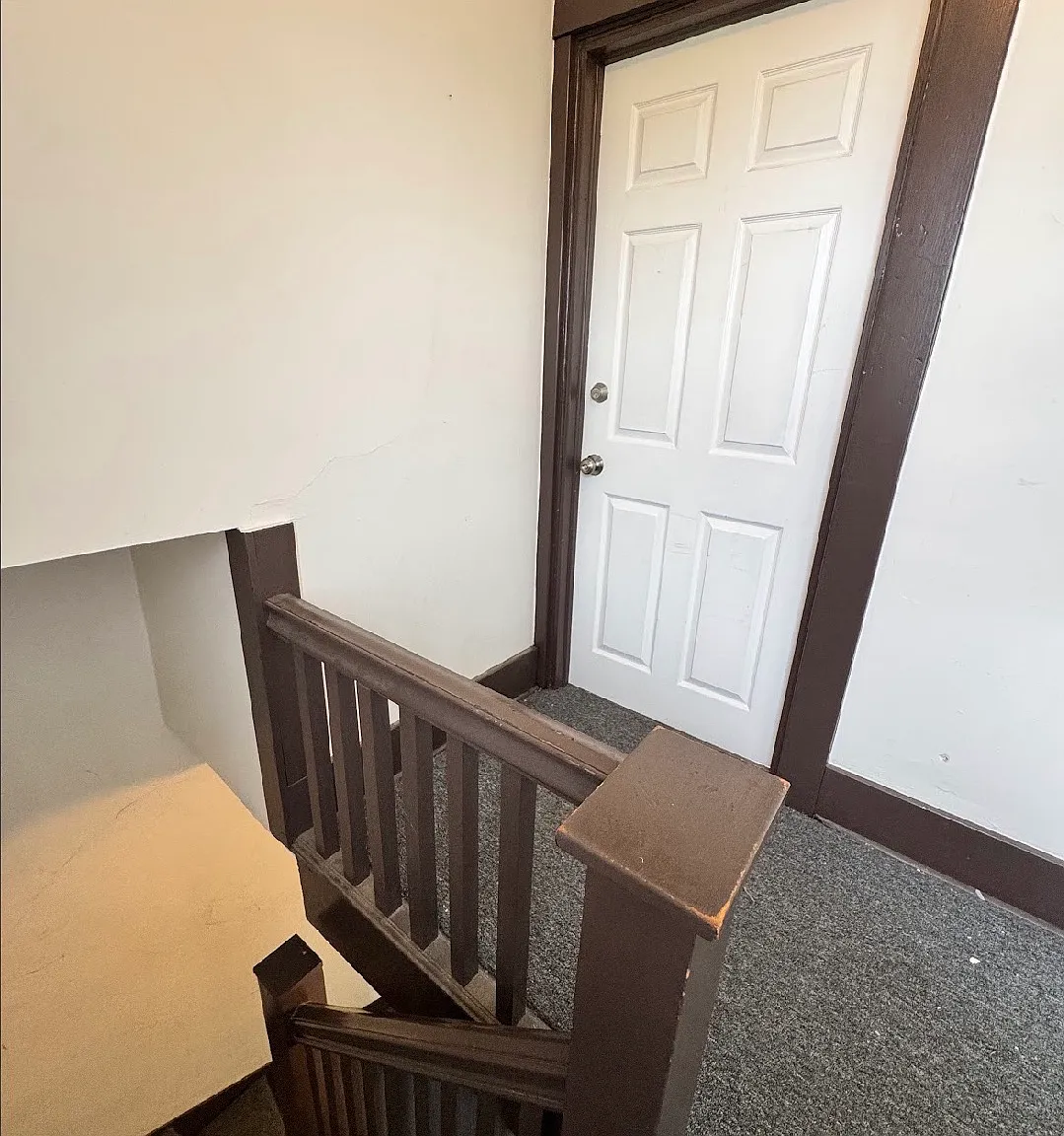 1 bed, 1250 sqft, $1,300 — Photo 3