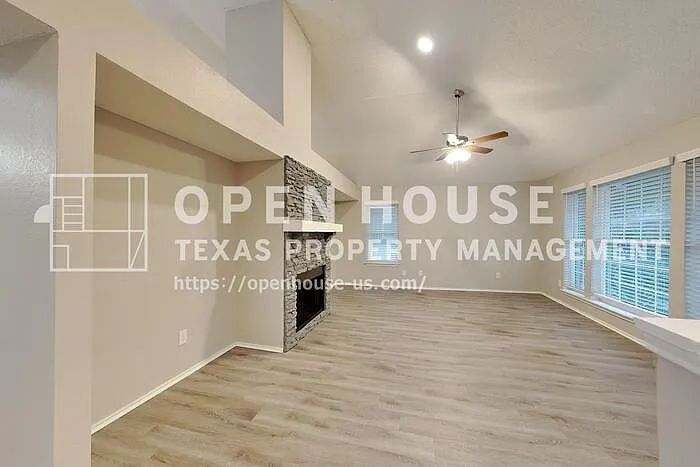 1545 Sunflower Dr — Photo 4