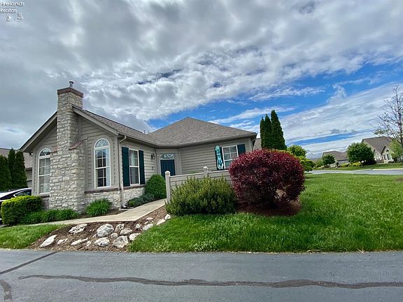 2nd image of 2740A Canterbury Cir