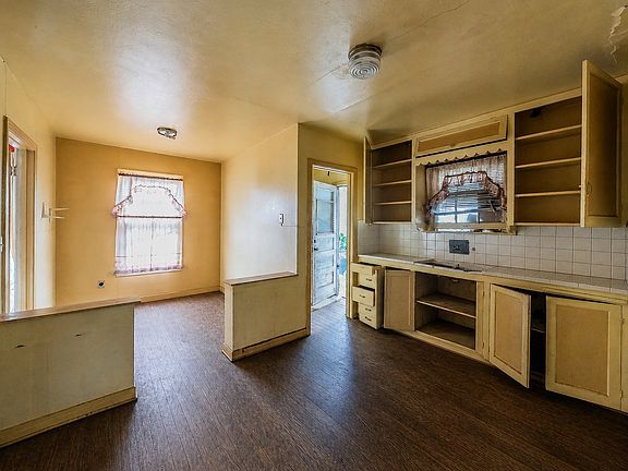 2nd image of 5801 Kilpatrick Ave
